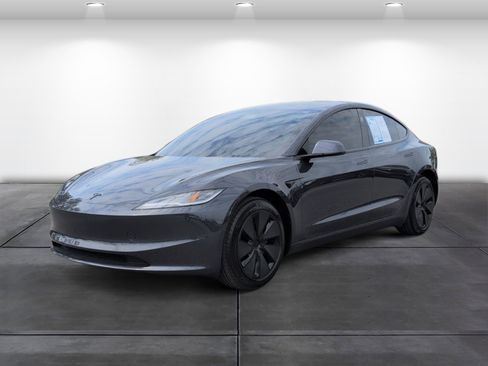 Used 2025 Tesla Model 3 Long Range image 4