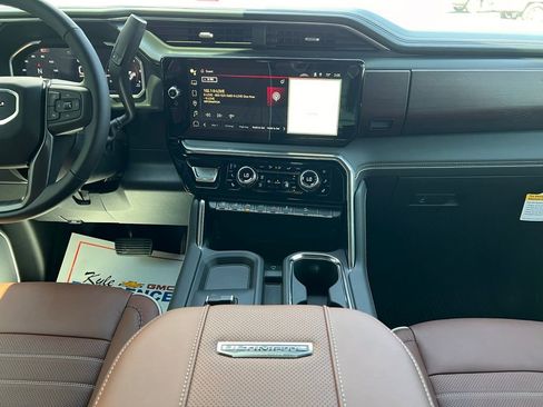 New 2026 GMC Sierra 2500 Denali Ultimate image 14