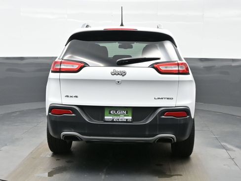 Used 2017 Jeep Cherokee Limited image 5