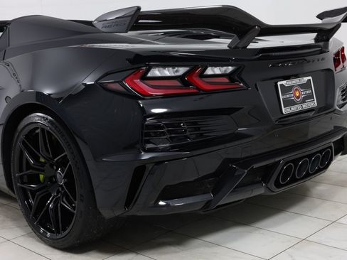 Used 2023 Chevrolet Corvette Z06 w/ Z07 Performance Package RWD image 46