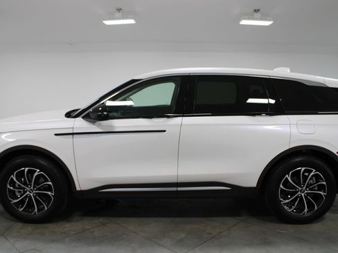 New 2026 Lincoln Nautilus Premier image 5