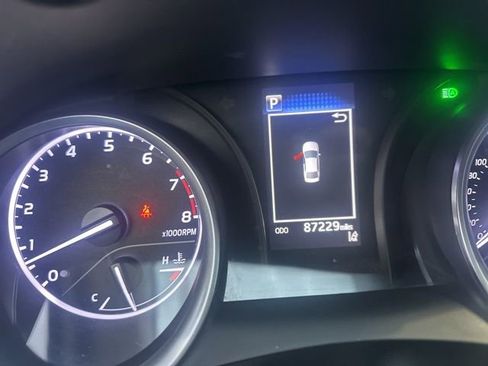 Used 2021 Toyota Camry LE image 22