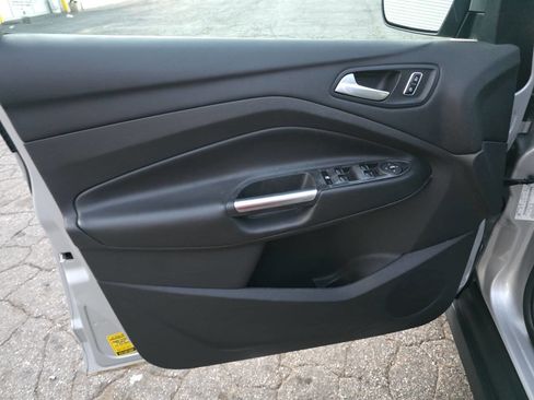 Used 2015 Ford C-MAX SE w/ Interior Protection Package image 8