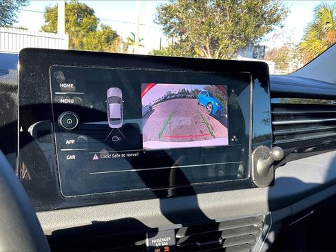 Certified 2025 Volkswagen Jetta S image 27