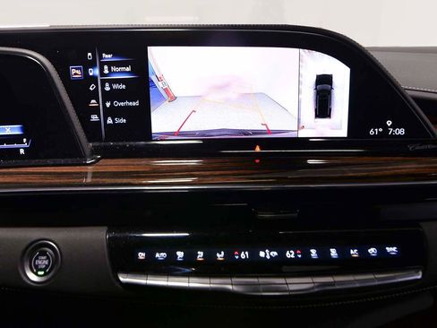 Used 2021 Cadillac Escalade Premium Luxury image 16