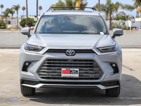 Certified 2026 Toyota Grand Highlander AWD Hybrid image 4
