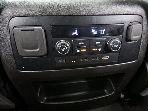 Used 2019 GMC Yukon SLT image 16