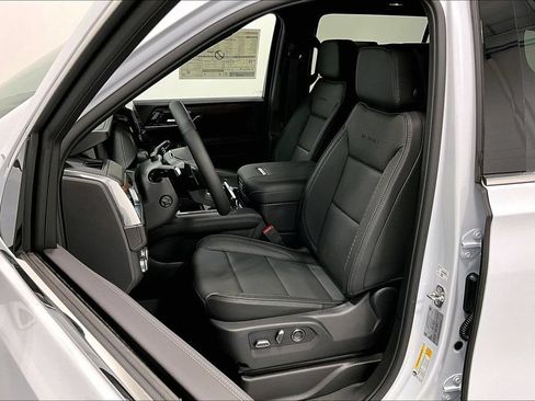 New 2026 GMC Yukon XL Denali w/ Denali Reserve Package AWD/4WD image 25