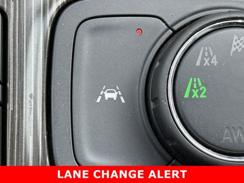 Used 2023 GMC Acadia SLT AWD/4WD image 24