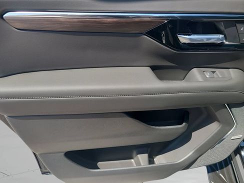 New 2026 Chevrolet Suburban LT w/ Comfort Package RWD image 18