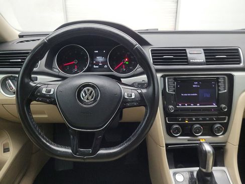 Used 2019 Volkswagen Passat 2.0T Wolfsburg image 22