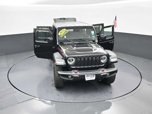 Used 2024 Jeep Wrangler Unlimited Rubicon image 95
