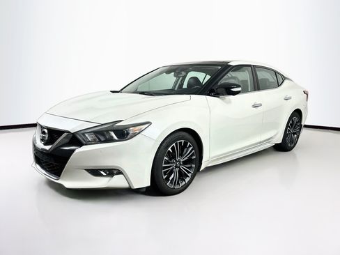Used 2017 Nissan Maxima Platinum w/ Medallion Package FWD image 3