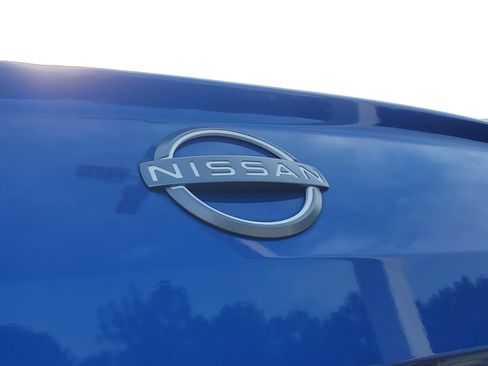 Used 2025 Nissan Altima 2.5 SV FWD image 8