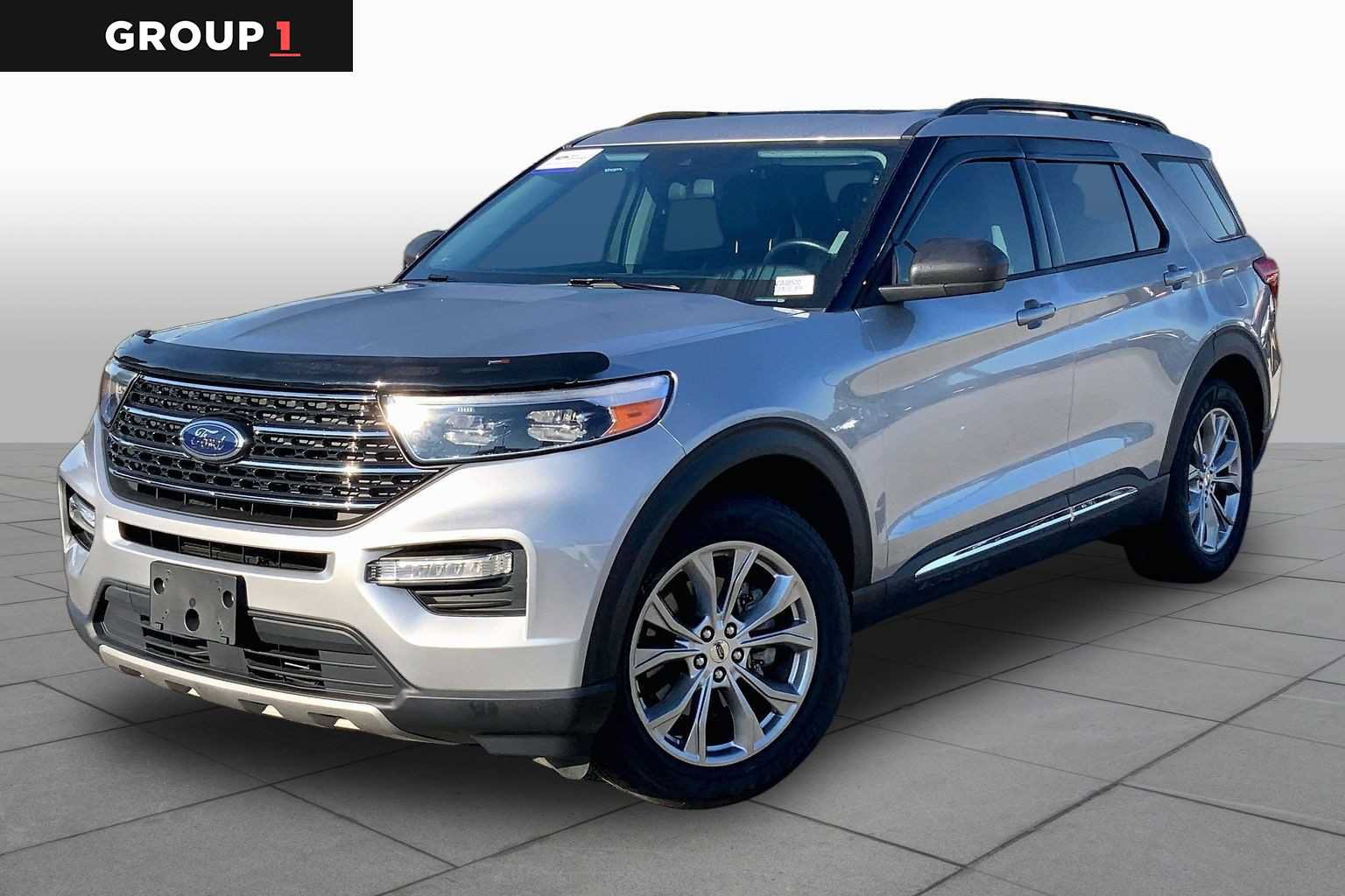 Certified 2022 Ford Explorer XLT w/ Equipment Group 202A RWD image 1