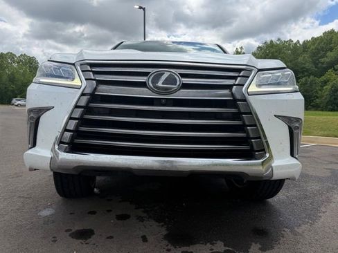 Used 2018 Lexus LX 570 4WD w/ Luxury Package image 7