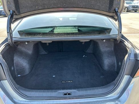 Used 2024 Nissan Altima 2.5 SR FWD image 6