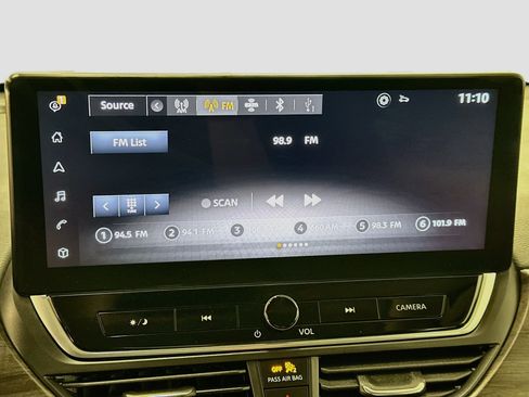 Used 2023 Nissan Altima 2.5 SV w/ SV Premium Package FWD image 21