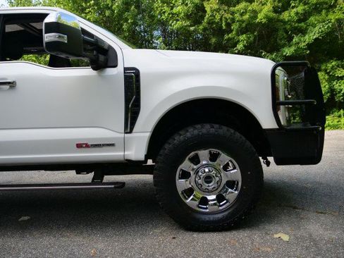 Used 2025 Ford F350 Lariat w/ Lariat Ultimate Package AWD/4WD image 58
