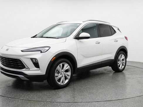 Used 2025 Buick Encore GX Preferred image 3