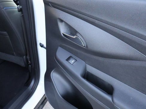 Used 2025 Buick Envista Sport Touring FWD image 14