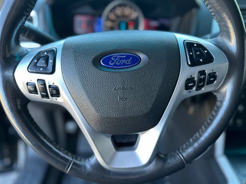 Used 2013 Ford Explorer XLT image 28