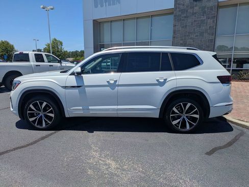 Certified 2026 Volkswagen Atlas SEL Premium R-Line AWD/4WD image 8