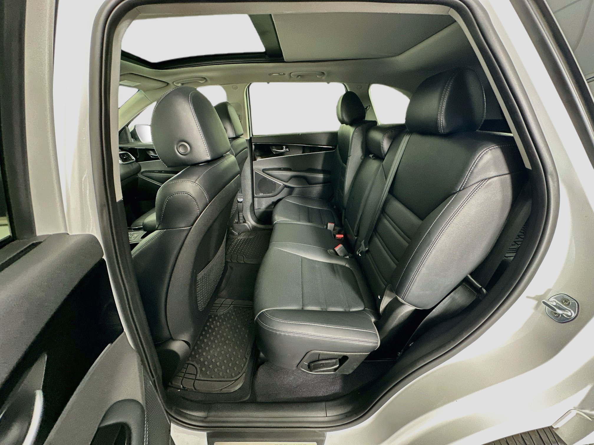 Used 2019 Kia Sorento SX AWD/4WD image 30
