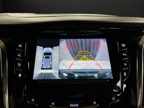 Used 2015 Cadillac Escalade ESV Platinum AWD/4WD image 29