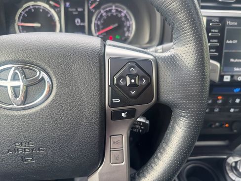 Used 2023 Toyota 4Runner Limited AWD/4WD image 31