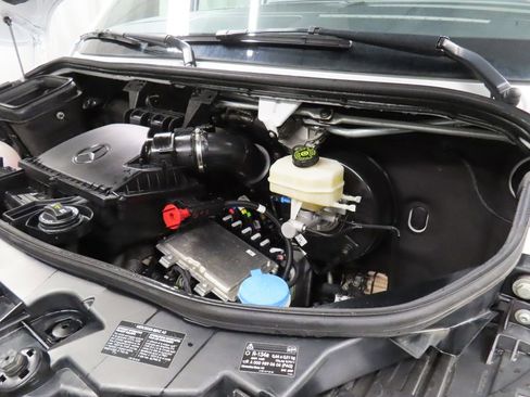 Used 2024 Mercedes-Benz Sprinter 2500 image 24