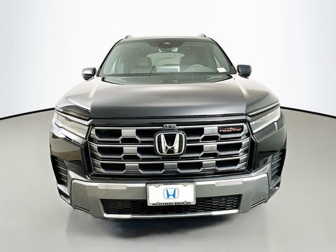Certified 2026 Honda Pilot TrailSport image 2