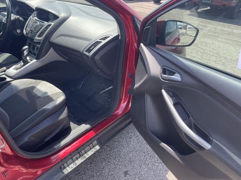 Used 2012 Ford Focus SE FWD image 20