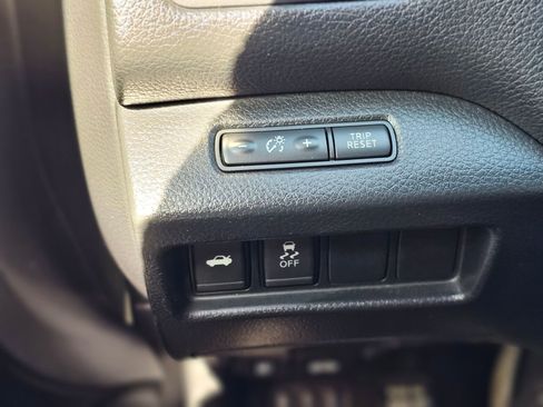 Used 2018 Nissan Altima 2.5 SR w/ SR Special Edition image 18