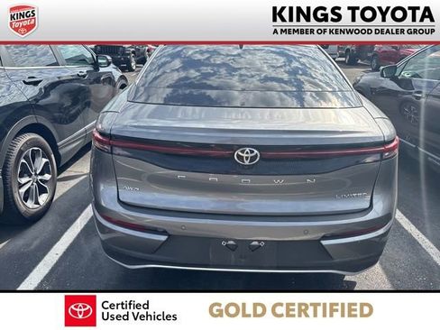 Used 2023 Toyota Crown AWD/4WD image 6