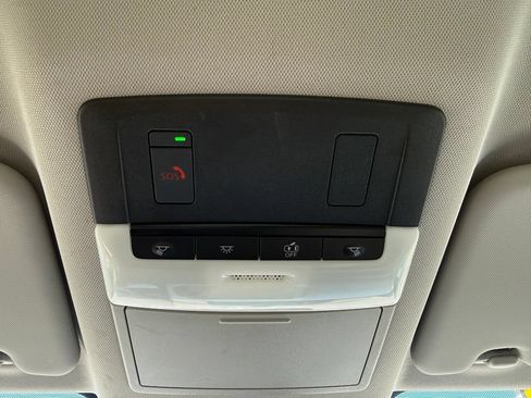 Used 2023 Nissan Rogue SV FWD image 30