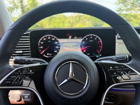Used 2026 Mercedes-Benz GLS 450 4MATIC image 25