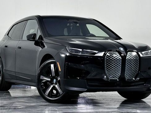 Used 2023 BMW iX xDrive50 w/ Premium Package AWD/4WD image 2