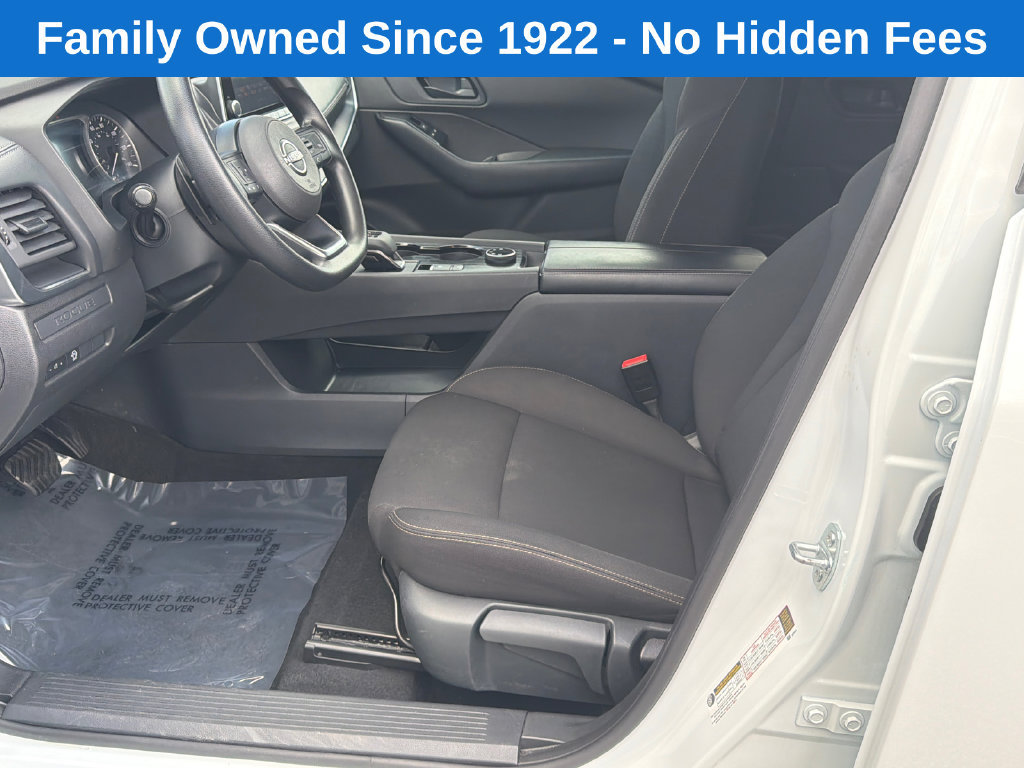 Used 2024 Nissan Rogue S AWD/4WD image 9