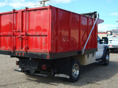 Used 2010 Ford F550 4x4 Regular Cab Super Duty image 4
