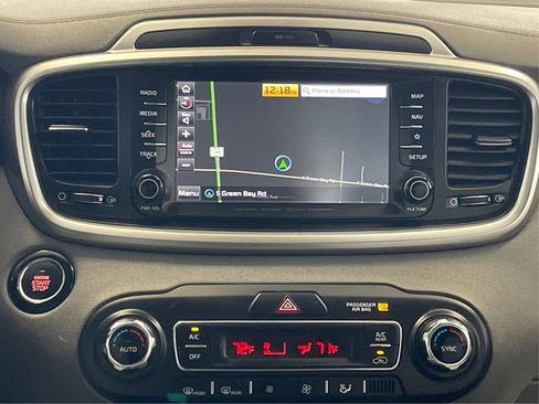 Used 2020 Kia Sorento SX image 29