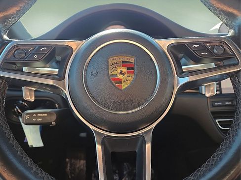Used 2020 Porsche Macan image 26