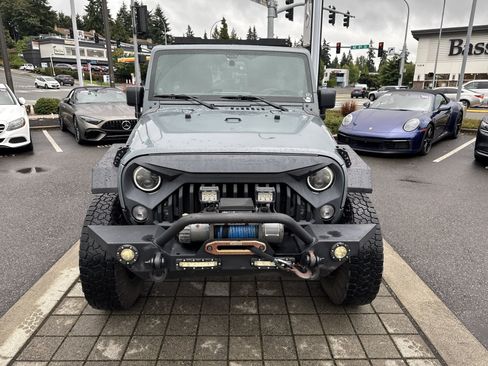 Used 2014 Jeep Wrangler Unlimited Sport w/ Quick Order Package 23S AWD/4WD image 2