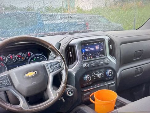 Used 2023 Chevrolet Silverado 2500 LTZ w/ LTZ Convenience Package AWD/4WD image 10