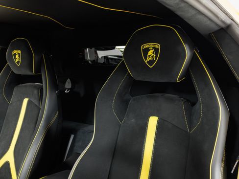 Used 2016 Lamborghini Aventador LP 750-4 Superveloce AWD/4WD image 19