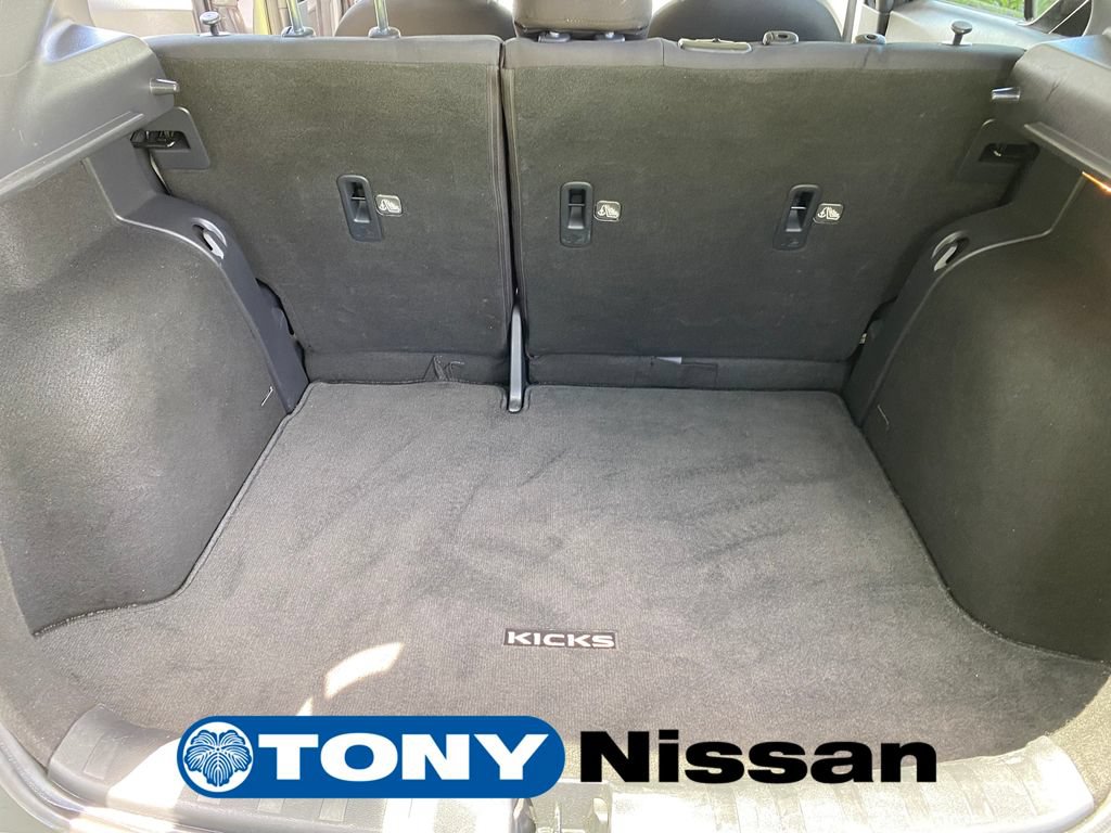 Used 2019 Nissan Kicks SV w/ Exterior Package FWD image 11