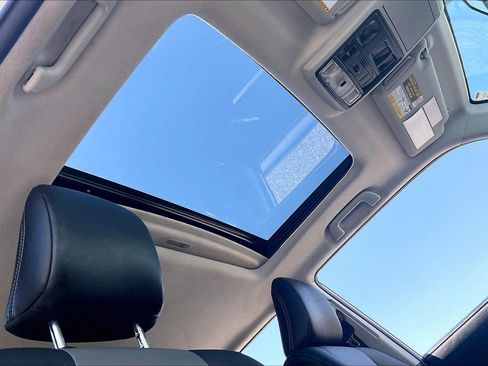 Used 2024 Toyota 4Runner SR5 Premium w/ Moonroof Package AWD/4WD image 27
