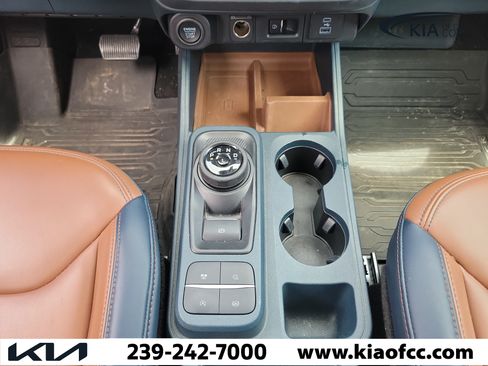 Used 2022 Ford Maverick Lariat w/ Lariat Luxury Package AWD/4WD image 19