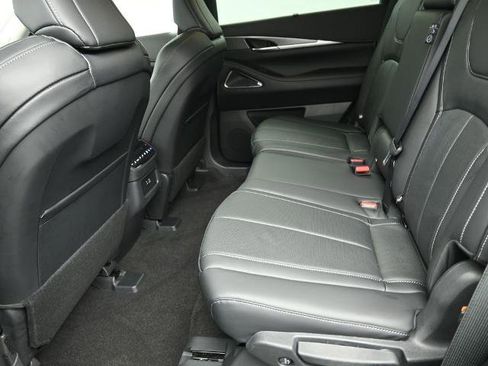 Certified 2025 INFINITI QX60 Luxe image 20