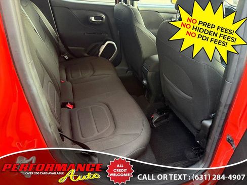 Used 2018 Jeep Renegade Latitude w/ Cold Weather Group image 24